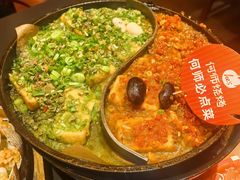 -何师烧烤Pro ·江湖川菜·小龙虾·精酿啤酒(太古里旗舰店)