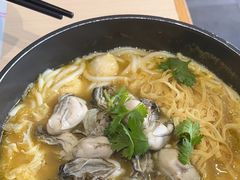 -灵芝妹子海鲜米线(劳动公园店)