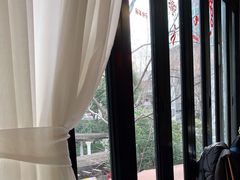 -HOMES上海本帮菜(襄阳公园店)