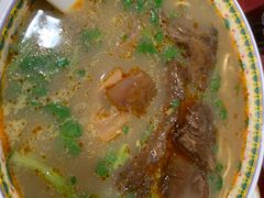-金杨拉面王小吃面馆·牛三宝面·红烧牛肉粉