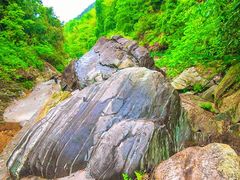-平江沱龙峡漂流