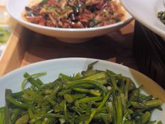 -老滇山寨•云南特色菜•地方菜•民族风情歌舞表演(金碧店)