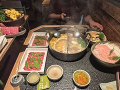 -三出山火锅(南京万象天地店)