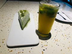 -必胜客(WOW中心城店)