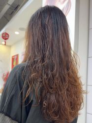 -虫二·专注健康烫染沙龙