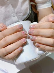 -丽心自助美甲美睫