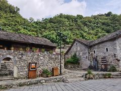 -高荡千年布依古寨旅游景区