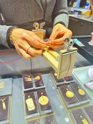 -周大福CHOW TAI FOOK(宝山苏宁易购店)