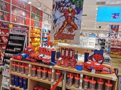 -名创优品(北京新中关购物中心地铁层店)