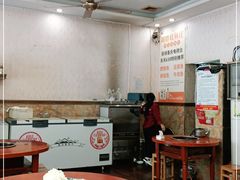 大堂-刘胖娃鱼庄·特色肥肠鱼(杨家坪店)