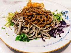 五彩捞莜面-老周家酱卤猪蹄私房菜(克拉玛依西街店)