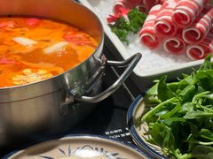 -尚尚仙·酸汤猪手·猪肚鸡火锅(华联万柳购物中心店)