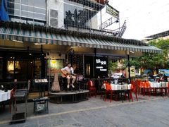 -刘姐啤酒鱼民族演艺餐厅(西街总店)