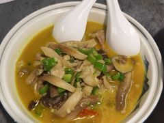 土猪肉炒野生菌-大碗厨 25年老字号 现炒湘菜(四季天地店)