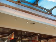 -阿瓦山寨·湘菜现炒·剁椒鱼头王(咸阳总店)