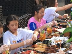 -何师烧烤·香辣蟹·川菜·30年老品牌(太古里旗舰店)