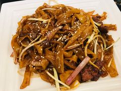 干炒牛河-玉兰苑一等茶餐厅