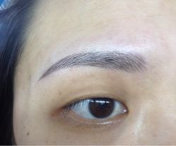 自然飘眉-平萍纹绣韩式半永久定妆