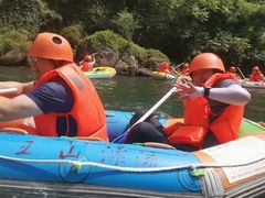 -安吉龙王山峡谷漂流