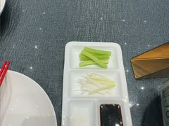 -凤凰园烤鸭店·唐山菜·传承花椒肉(老唐丰路店)
