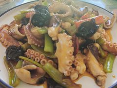 -鸿运美食府