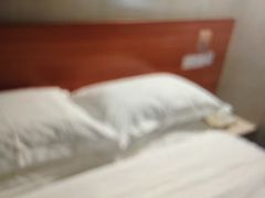 -卡罗酒店(东门晒布地铁站店)