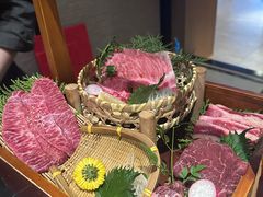 -山川小町·极番烧肉(新地假日广场店)