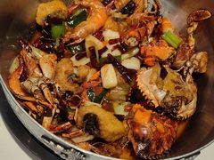 -七欣天香辣蟹火锅(闵行浦江欢乐颂店)