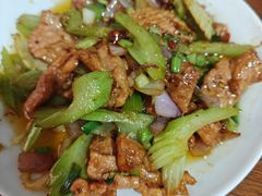 西芹炒肉-食来运转平潭小吃(平潭店)