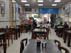 大堂-胡家包子·清真(大众巷店)