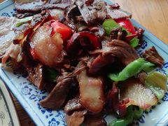 -郑件洋芋饭庄