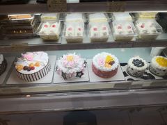 面包甜点陈列柜-光明牛奶棚(南泉店)