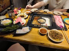 -老牌坊云南鱼豆花火锅(爱建店)