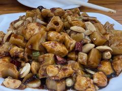 宫保鸡丁-南磨房食府(燕莎奥特莱斯购物中心店)