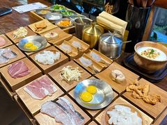 -银米·云南传统过桥米线(双廊黑金冠店)