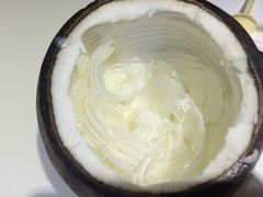 -志龙皇冠吃货椰子铺