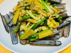 葱姜炒蛏子王-鹏城人家海鲜酒家·23年老字号(较场尾店)