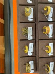 -周生生Chow Sang Sang(恒隆广场店)