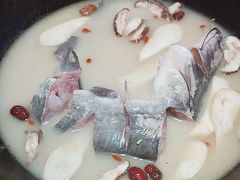 -咕嘟草帽鱼·牛奶一样的鲜鱼汤(包河万达广场创始店)