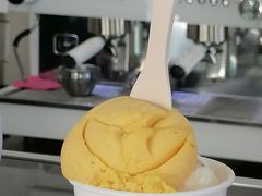 -Lolita's Gelato