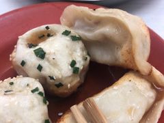 -黄阿姨锅贴大王(万航渡路店)