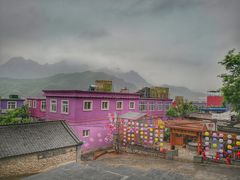 -百里峡七彩艺术小镇