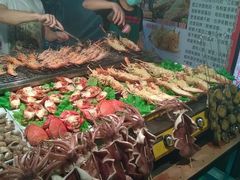 -六合夜市