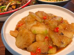 -二厨·吊桥小院·脆皮烧鸡公·本地农家菜(沿江西路店)