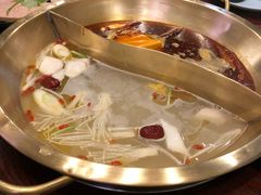 -重庆爽翻天老火锅(临平万达广场店)