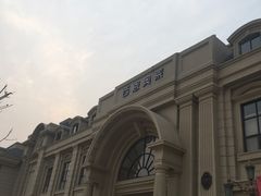 -王府井奥莱临潼小镇(临潼店)
