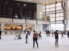 -冰纷万象滑冰场(深圳万象城店)