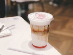 玫瑰鲜奶咖啡-PAUL LAFAYET 法式甜品(深圳湾万象城店)