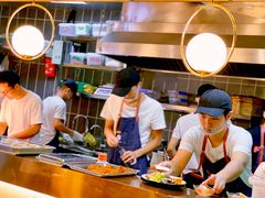 -POKEE VIA&Brunch·维娅(重庆来福士店)
