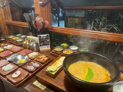 -银米·云南传统过桥米线(双廊黑金冠店)